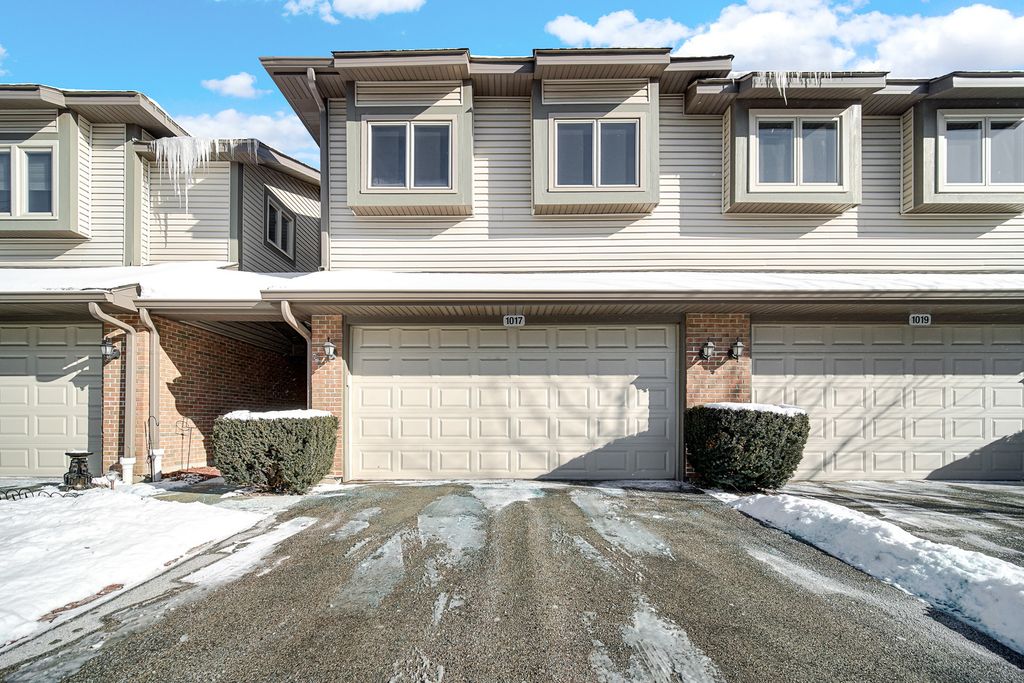 1017 Arbor Court, Mount Prospect, IL 60056