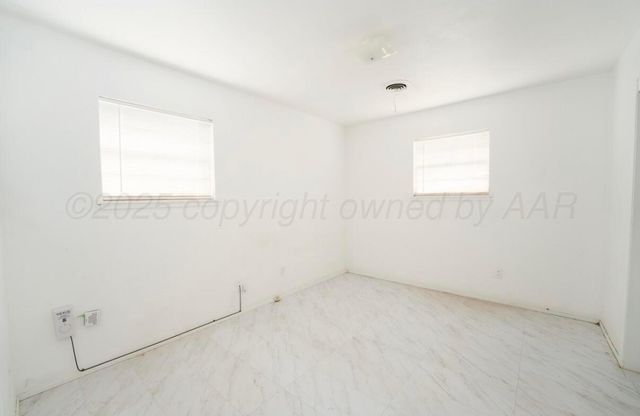 1252 IRIS Street, Amarillo, TX 79107