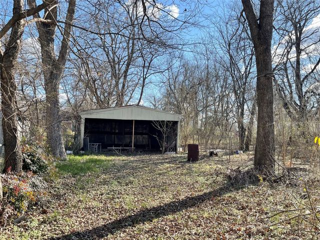 863 4th Street SW, Paris, TX 75460