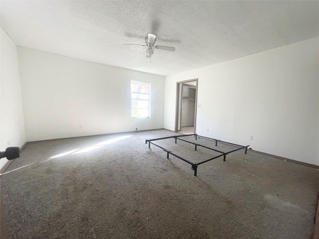 863 4th Street SW, Paris, TX 75460