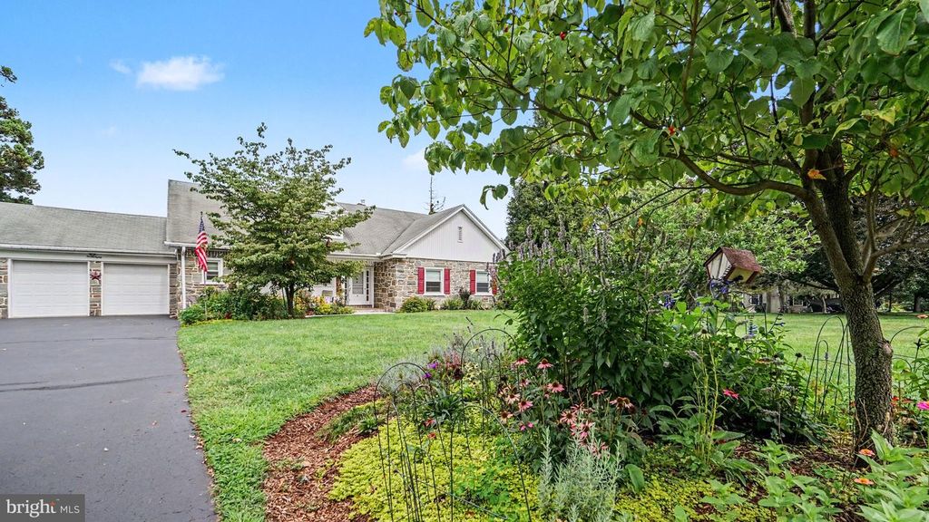 2080 TRUMBAUER RD, LANSDALE, PA 19446 — photo 2