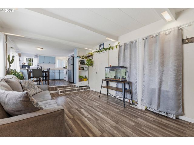 1901 Se MINTER BRIDGE Rd 75, Hillsboro, OR 97123
