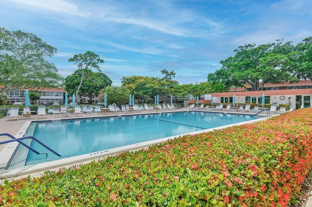 2600 SE Ocean Boulevard S15, Stuart, FL 34996