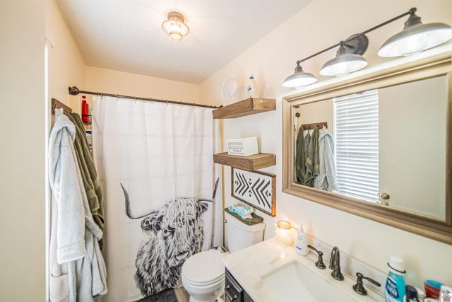 1410 Massac Church Rd, Paducah, KY 42001