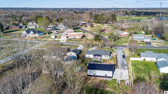 1410 Massac Church Rd, Paducah, KY 42001