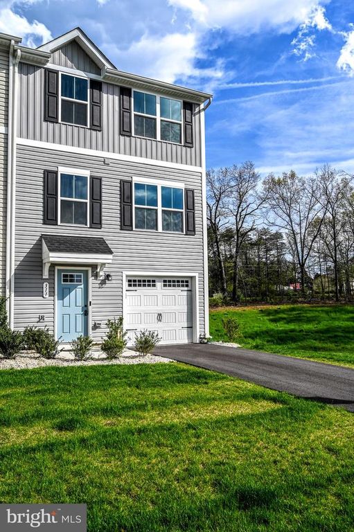 311 BAIT RD, Inwood, WV 25428