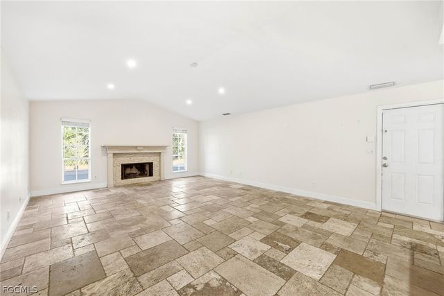 6011 Sea Grass LN, Naples, FL 34116