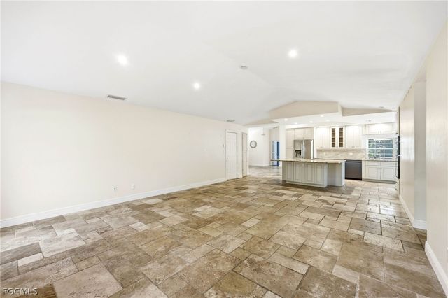 6011 Sea Grass LN, Naples, FL 34116