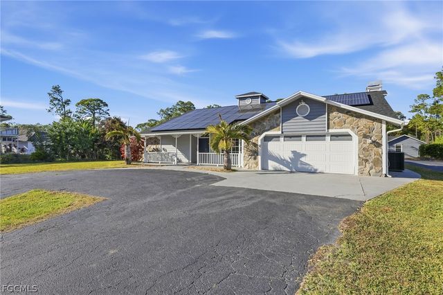 6011 Sea Grass LN, Naples, FL 34116