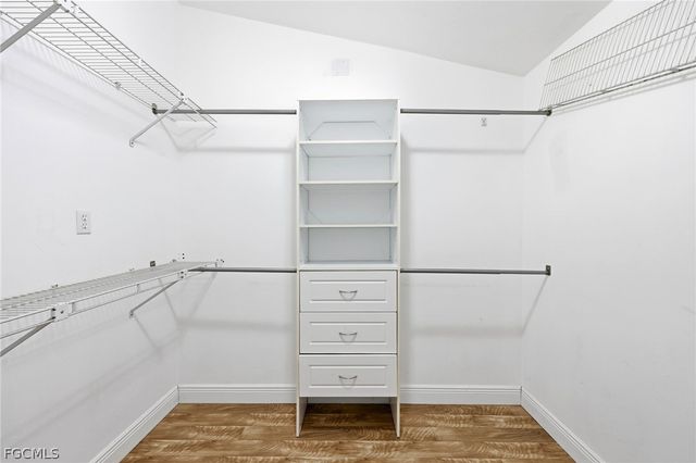 6011 Sea Grass LN, Naples, FL 34116