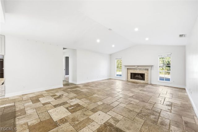 6011 Sea Grass LN, Naples, FL 34116