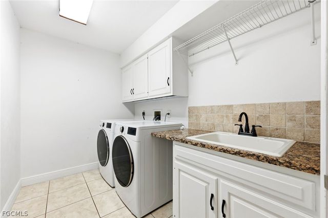 6011 Sea Grass LN, Naples, FL 34116