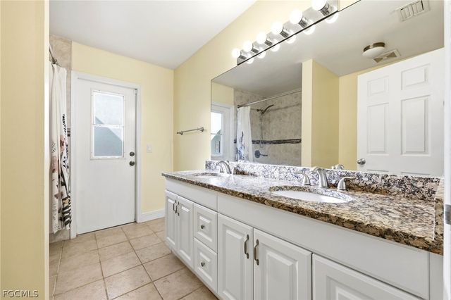 6011 Sea Grass LN, Naples, FL 34116