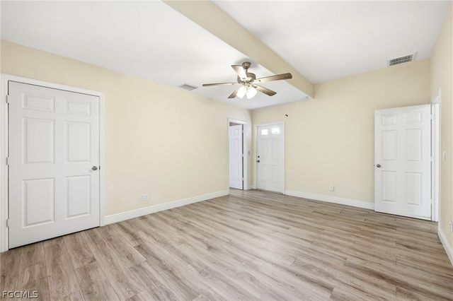 6011 Sea Grass LN, Naples, FL 34116