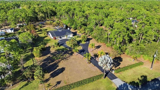 6011 Sea Grass LN, Naples, FL 34116