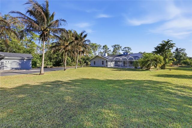 6011 Sea Grass LN, Naples, FL 34116