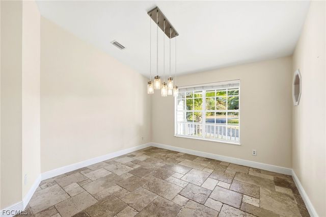 6011 Sea Grass LN, Naples, FL 34116