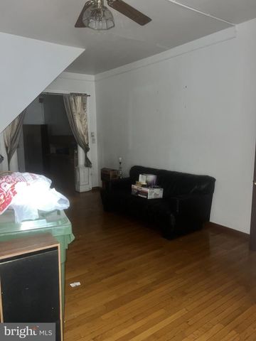 1919 OAK HILL AVE, Baltimore, MD 21218