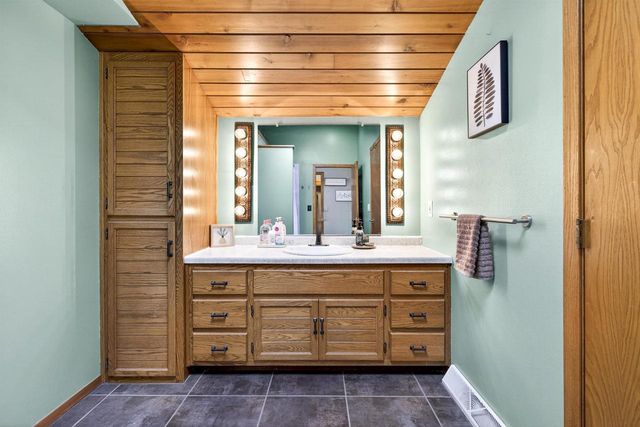 601 S COVENANT LANE, Appleton, WI 54915
