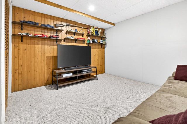 601 S COVENANT LANE, Appleton, WI 54915