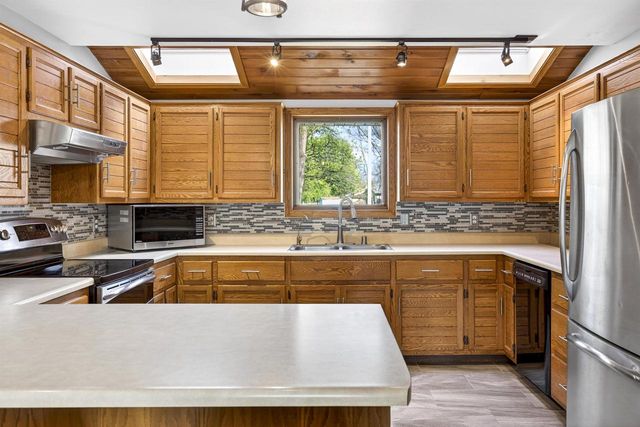 601 S COVENANT LANE, Appleton, WI 54915