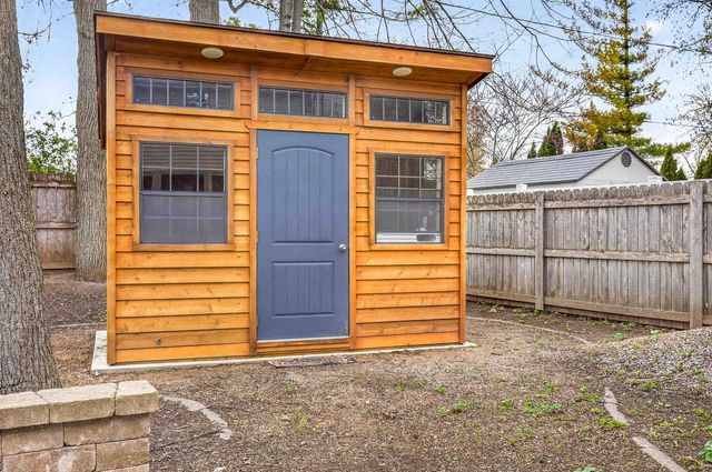 601 S COVENANT LANE, Appleton, WI 54915