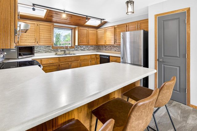 601 S COVENANT LANE, Appleton, WI 54915