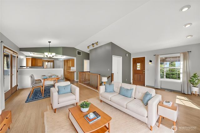 3508 W 8th Street, Anacortes, WA 98221