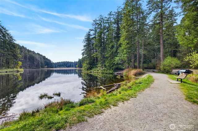 3508 W 8th Street, Anacortes, WA 98221