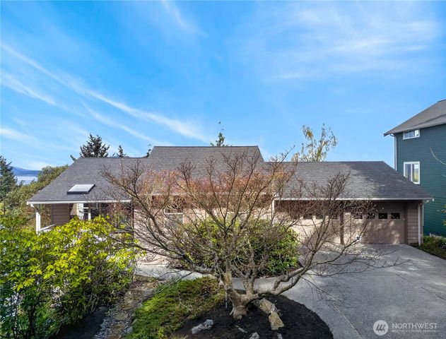 3508 W 8th Street, Anacortes, WA 98221