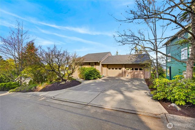 3508 W 8th Street, Anacortes, WA 98221
