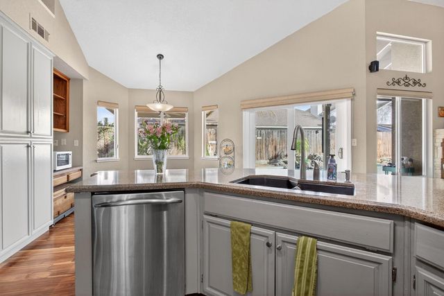 1224 Glenbrook Way, Modesto, CA 95355