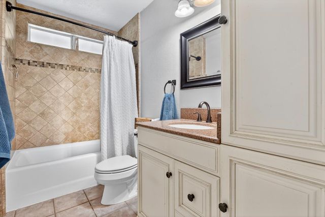 1224 Glenbrook Way, Modesto, CA 95355