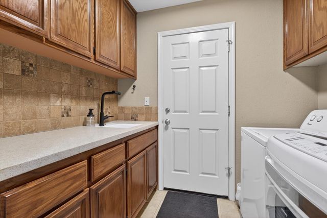 1224 Glenbrook Way, Modesto, CA 95355