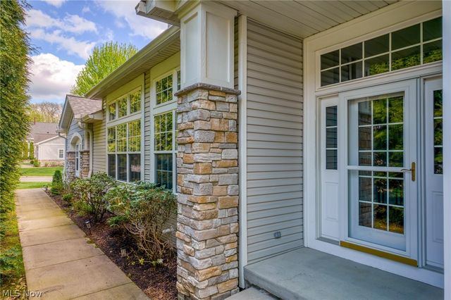364 Blossom Lane, Orange Village, OH 44022