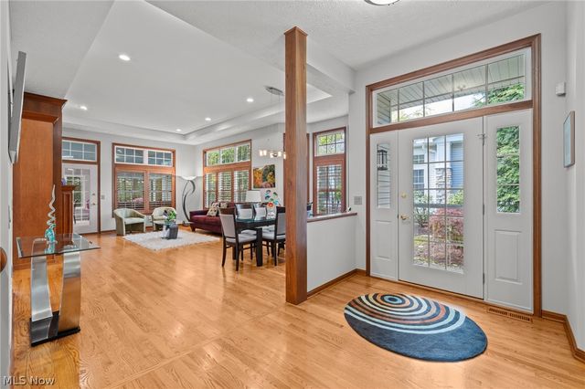 364 Blossom Lane, Orange Village, OH 44022