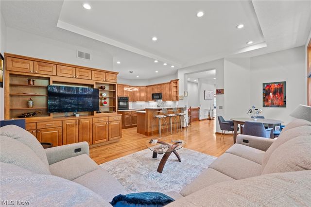 364 Blossom Lane, Orange Village, OH 44022