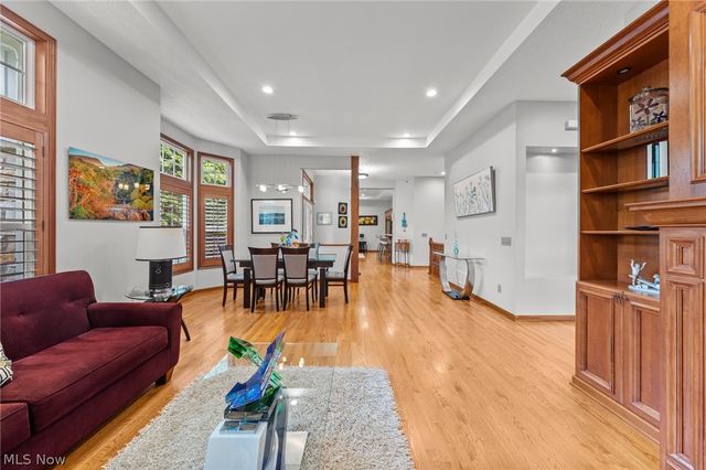364 Blossom Lane, Orange Village, OH 44022