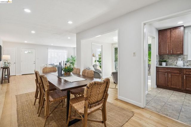 3975 Turnley Ave, Oakland, CA 94605