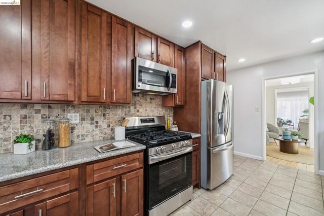3975 Turnley Ave, Oakland, CA 94605