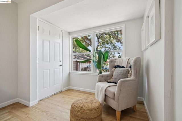 3975 Turnley Ave, Oakland, CA 94605