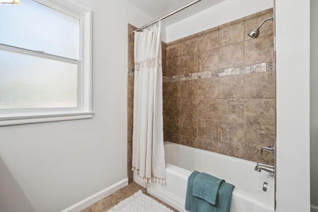 3975 Turnley Ave, Oakland, CA 94605