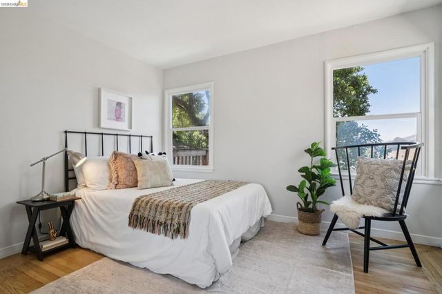 3975 Turnley Ave, Oakland, CA 94605