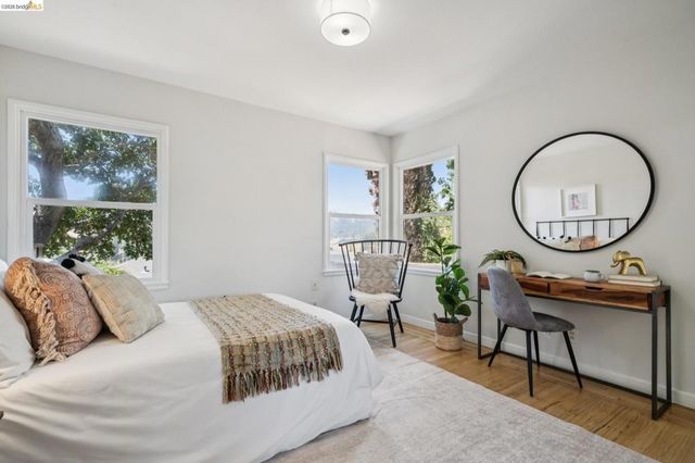 3975 Turnley Ave, Oakland, CA 94605
