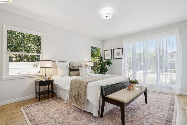 3975 Turnley Ave, Oakland, CA 94605