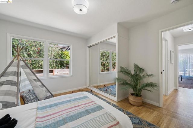 3975 Turnley Ave, Oakland, CA 94605