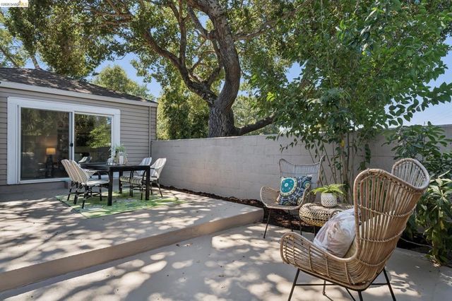 3975 Turnley Ave, Oakland, CA 94605