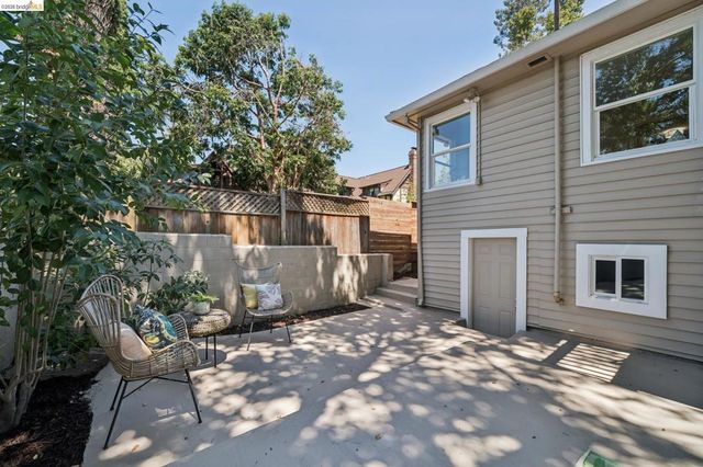 3975 Turnley Ave, Oakland, CA 94605