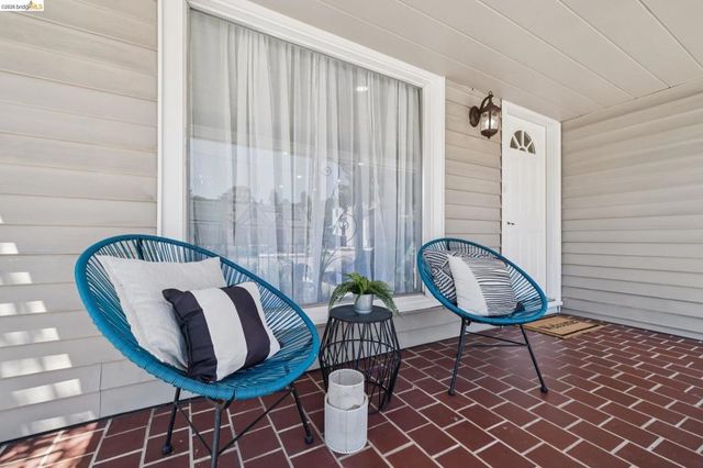 3975 Turnley Ave, Oakland, CA 94605