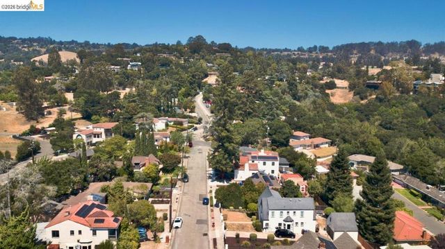 3975 Turnley Ave, Oakland, CA 94605